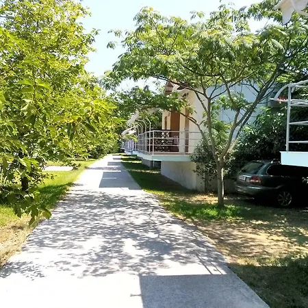Saint John Apartment Frinion